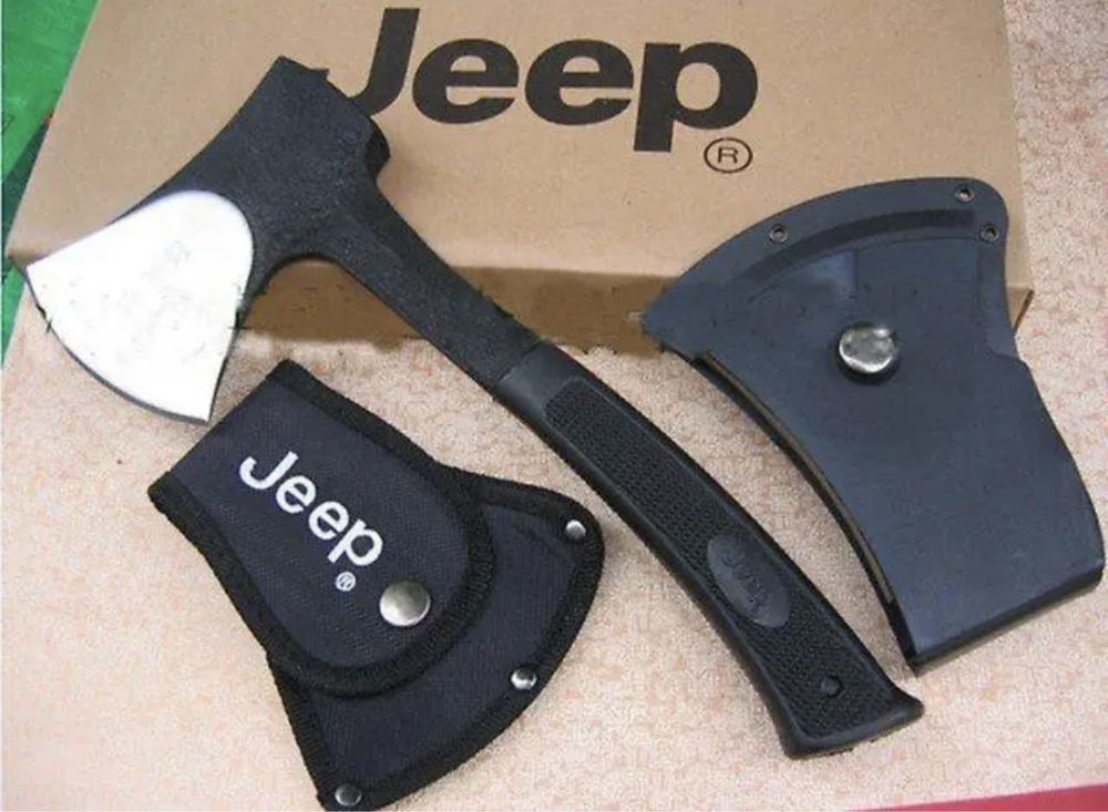 Туристическа брадва JEEP с 2 калъфа подходяща за къмпинг лов риболов