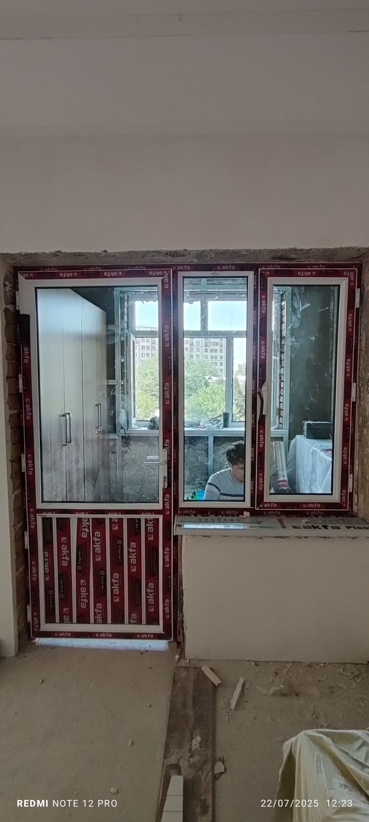 Akfa sifatli va ishonchli alumin va pvx romlar vetirajlar, dushavoy