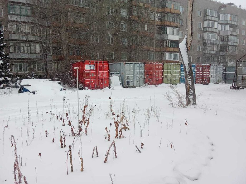 Сдается в аренду  район ж.д вокзала 20 и фут контейнер