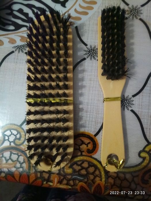 продам новые щетки для одежды обуви  по 300