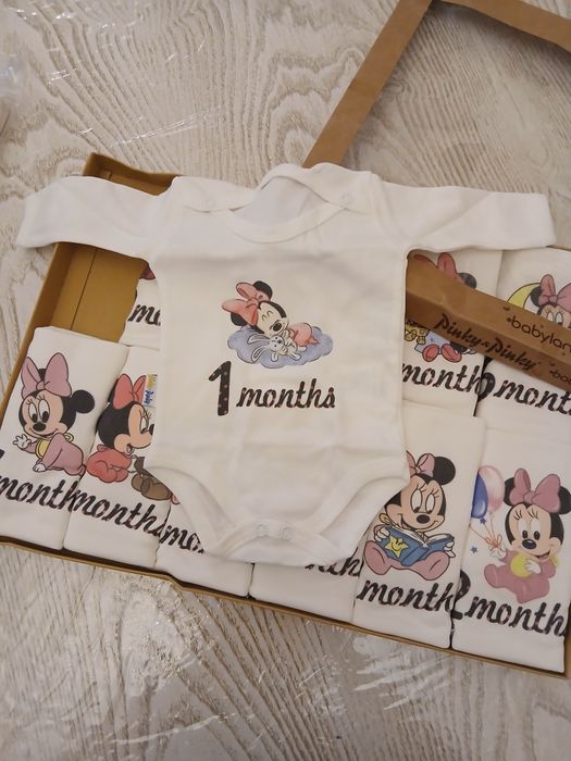 Chaqaloqlar uchun 12 oy bodiy nabori