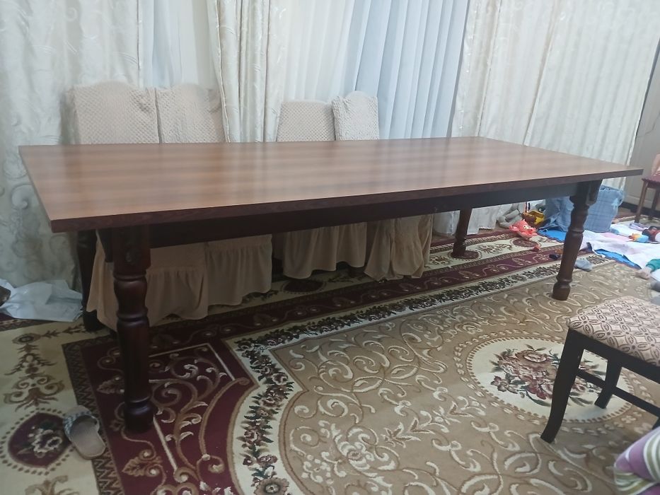 Стол гостевой.   ..
