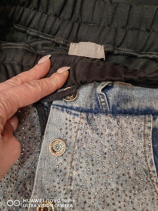 Спортно-елегантен сет (сако и дънки)