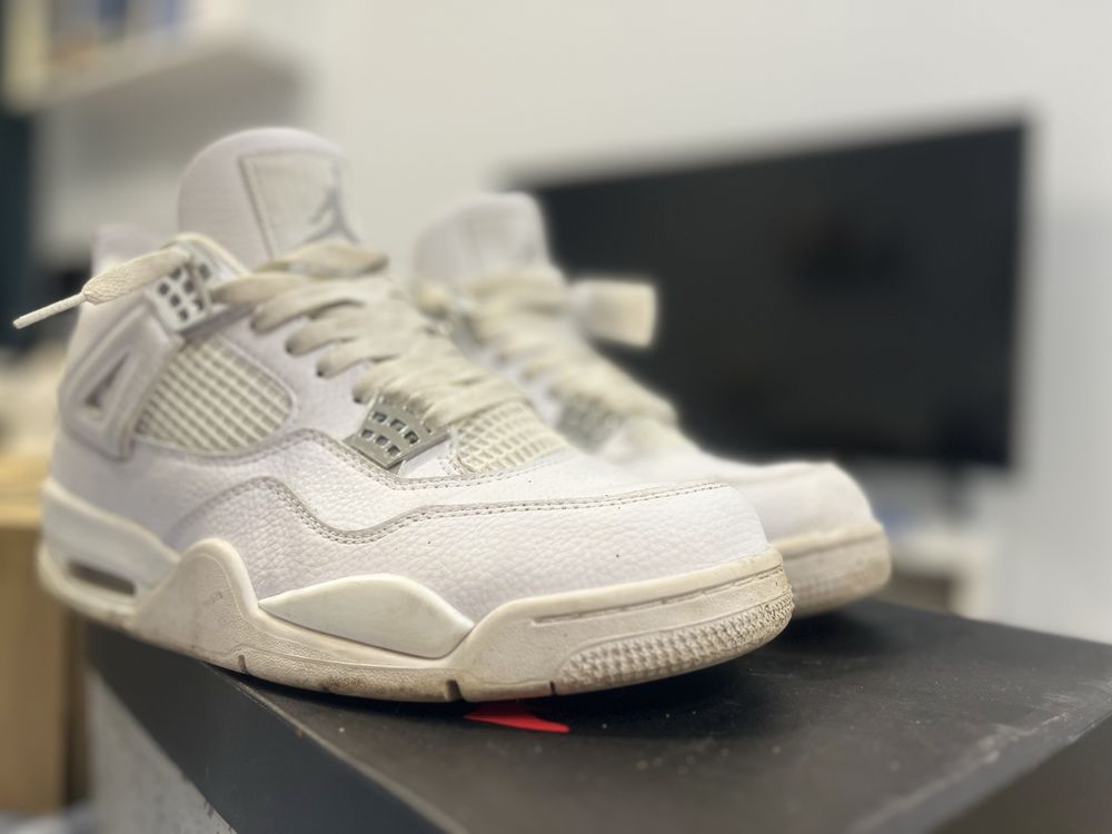 Air Jordan 4 Pure Money
