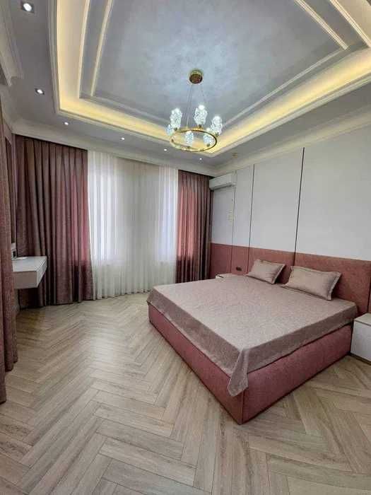 Сдам Евродом 2-соток на метро Ханабад