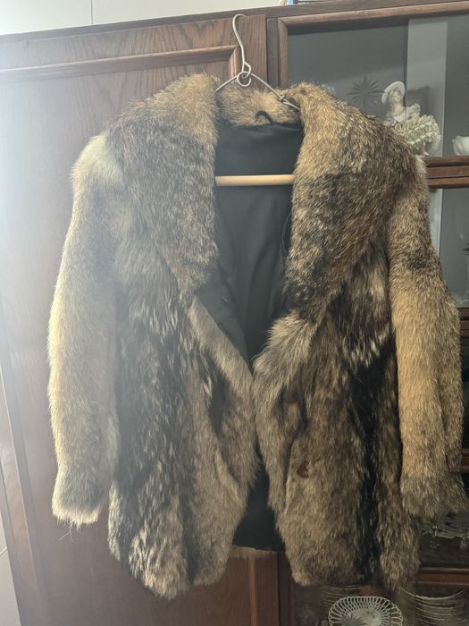 Haina blana naturala (lup)