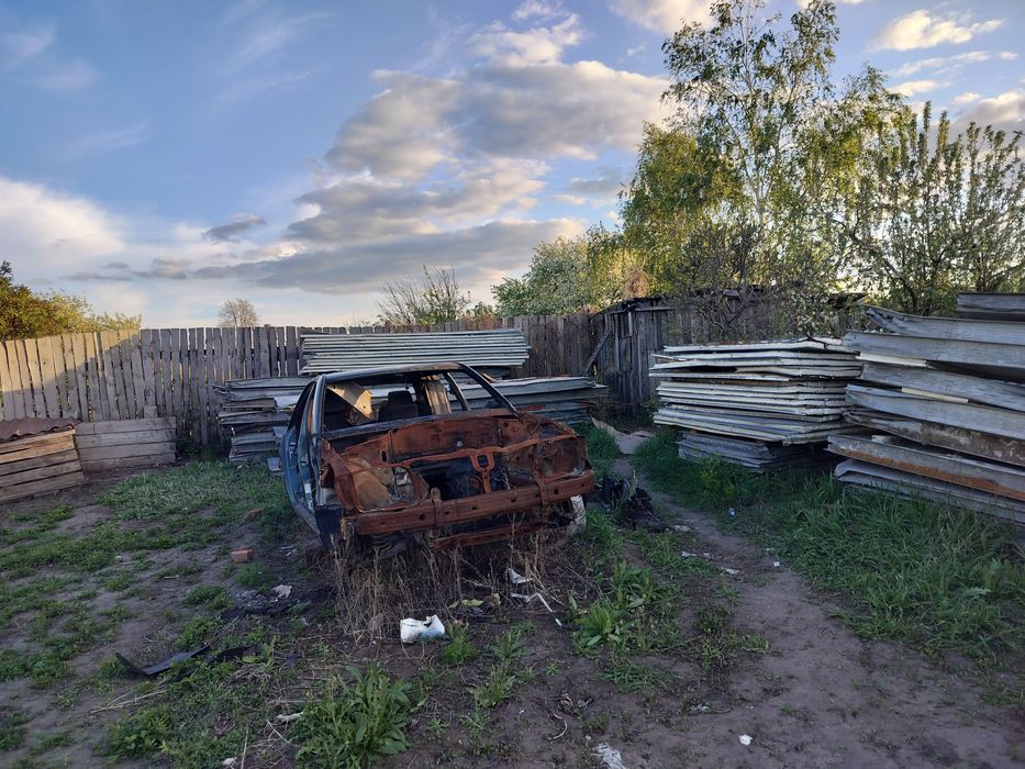 Продам кузов 300.000 договорнаЯ