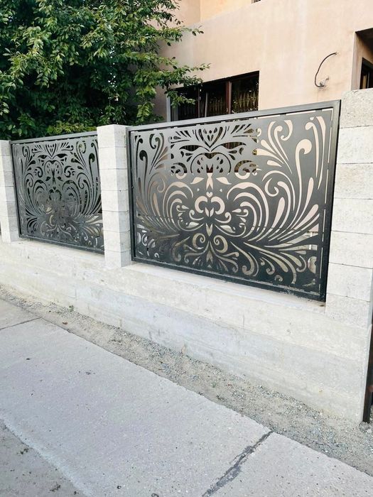 vând balustrad balcon porti gard copertine grilaje  din fier cu lemn