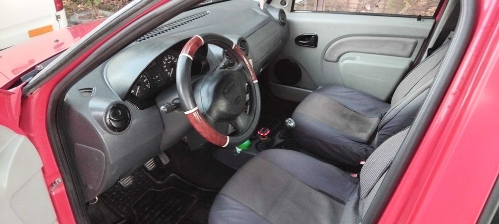 Dacia. Logan. GPL.