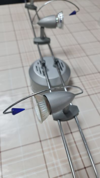 Продам светильник потолочный