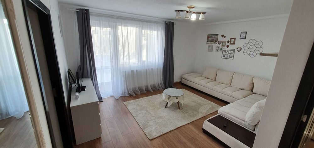 Persoana fizica inchiriez apartament doua camere mobilat complet