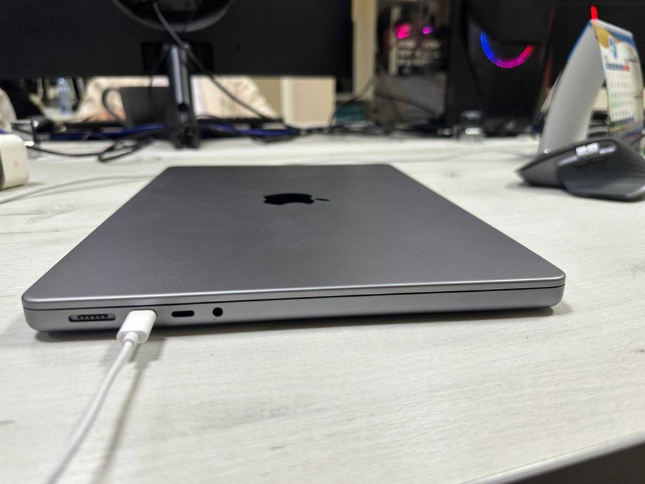 Macbook pro M1 pro 16/512 gb 14 dyum