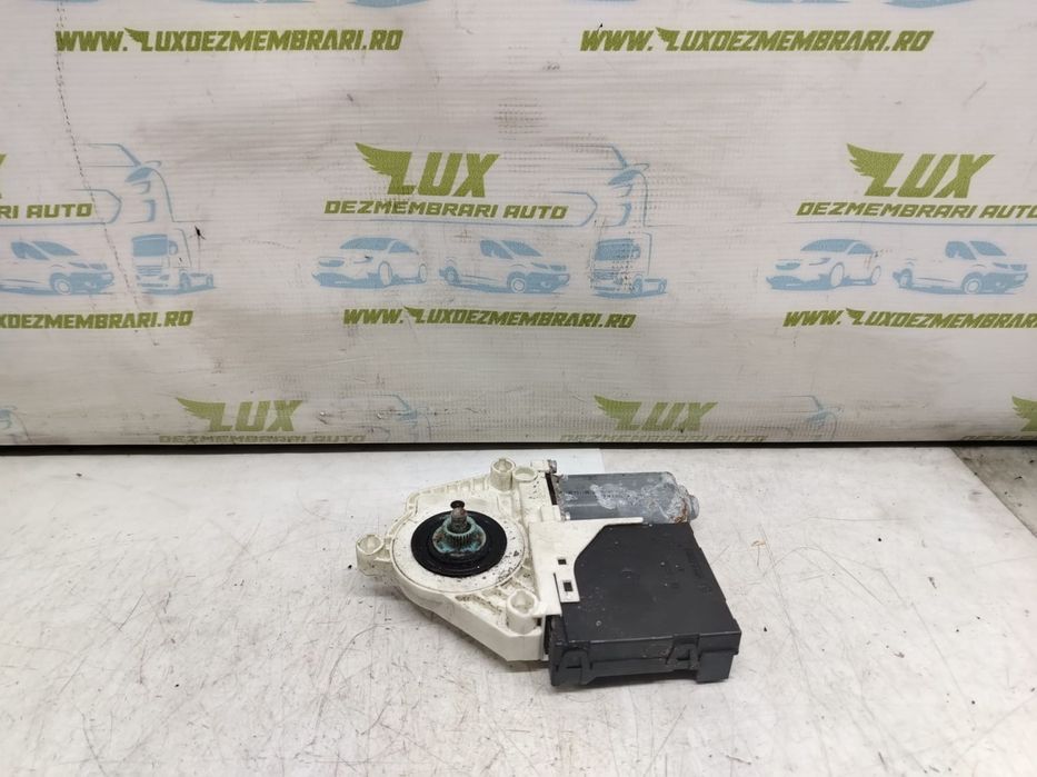 Motoras macara geam dreapta fata 1k0959792l Volkswagen VW Passat B6 [