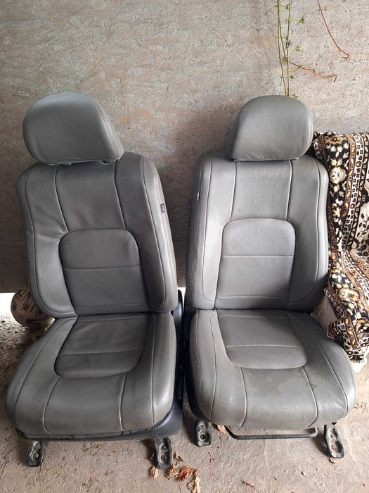Сиденье на Tayota  Land Cruiser 200