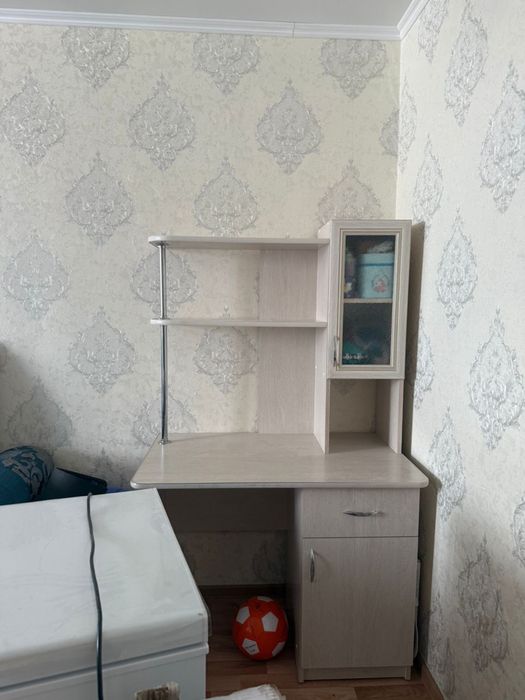 Продам стол для компютера
