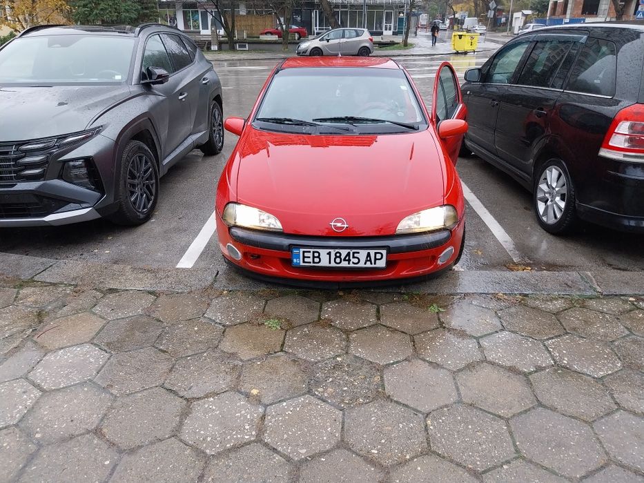 Продавам  опел  тигра