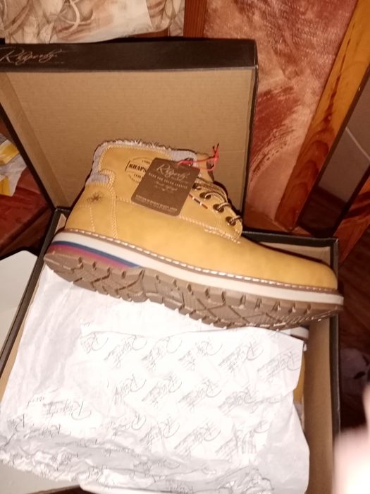 Обувки мъжки боти. Зимни