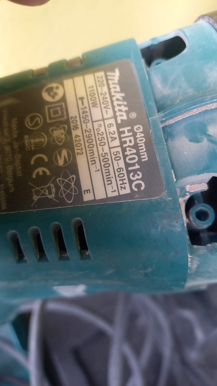 Rotopercutor makita hr4013c defect