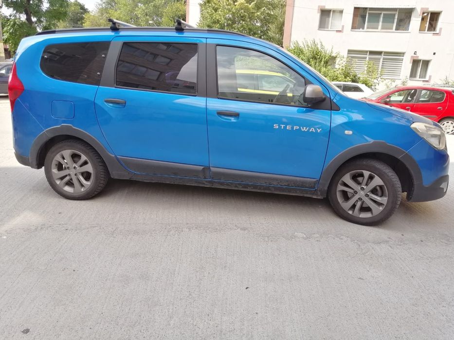 Dacia lodgy stepway model 2016 motor 12 TCE 130 cp 7 locuri
