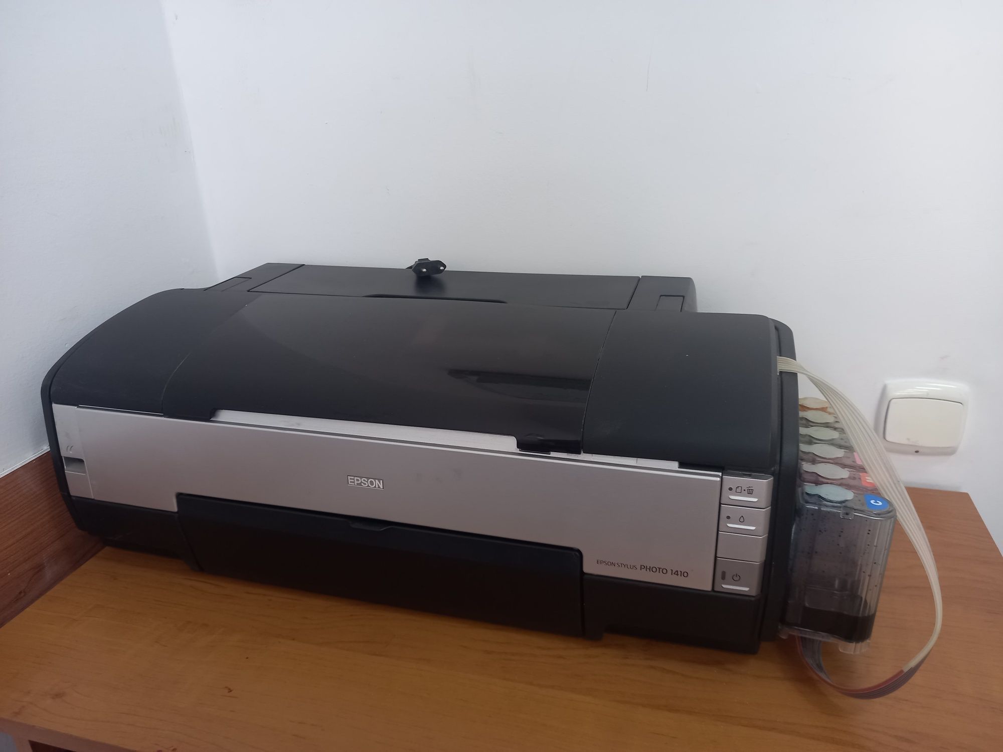 Продам принтер EPSON 1410