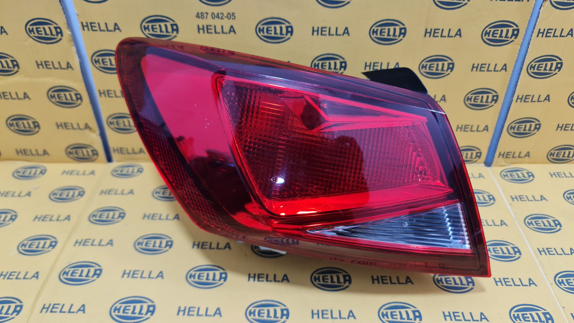 Lampa tripla stop stanga Seat Leon 3 hatchback