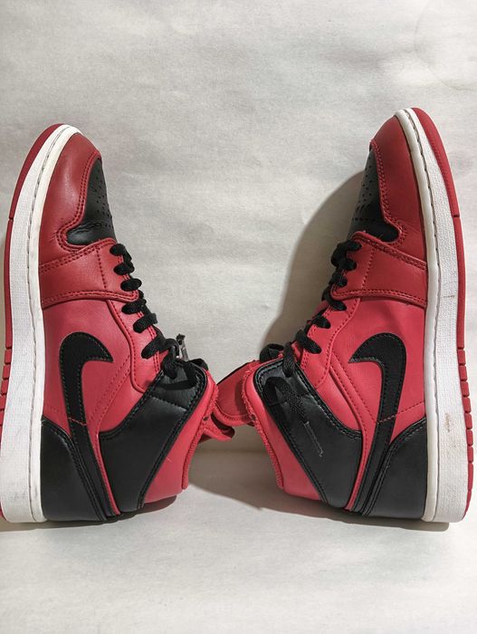 Jordan 1 Mid Reverse Bred - marimea 40