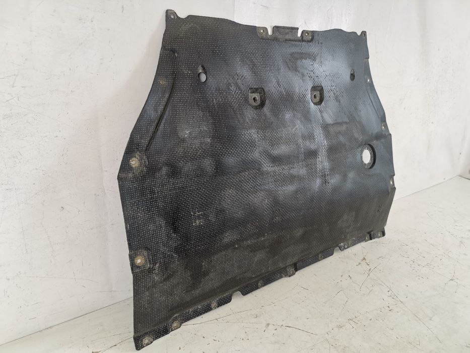 Ауди Q7 / Audi Q7 Пластмасов двигателен картер, оригинален, в добро съ