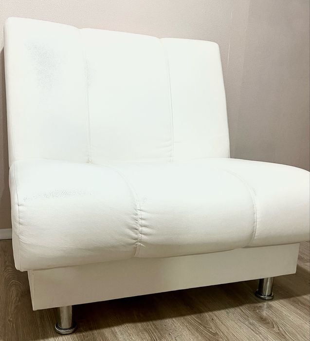 Продам диванчик в отличном  состоянии