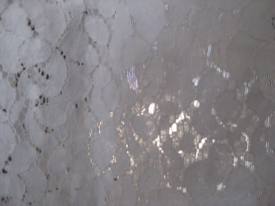 Бяла дантелена блуза с дълъг ръкав