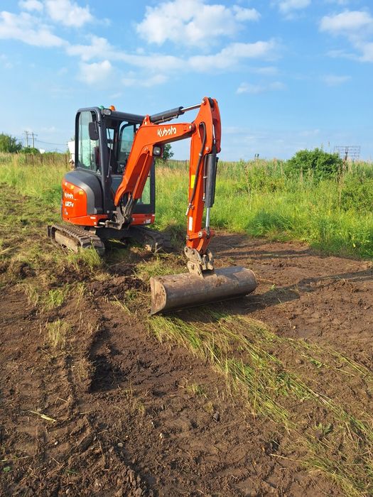 Închiriez/ Execut lucrări cu utilaje pentru construcții miniexcavator