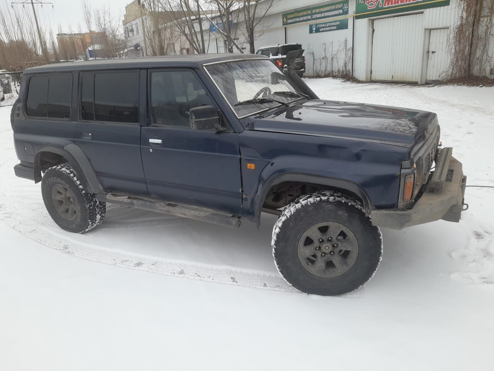 Nissan Patrol y60