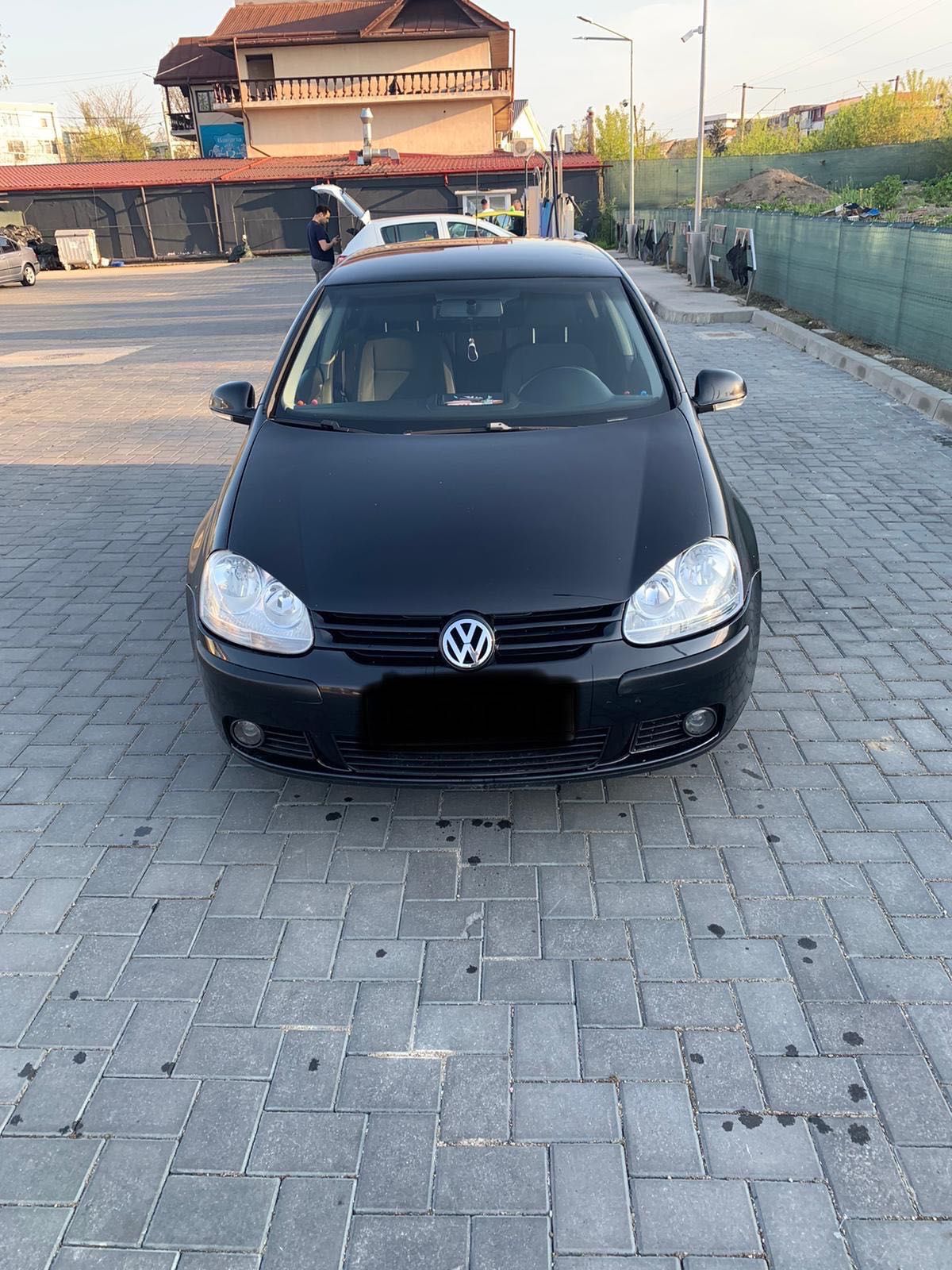 Golf 5 , 1.6 Benzină , 2007