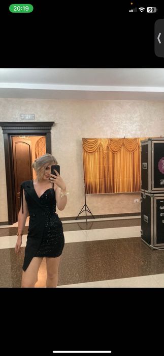 Rochie neagra eleganta