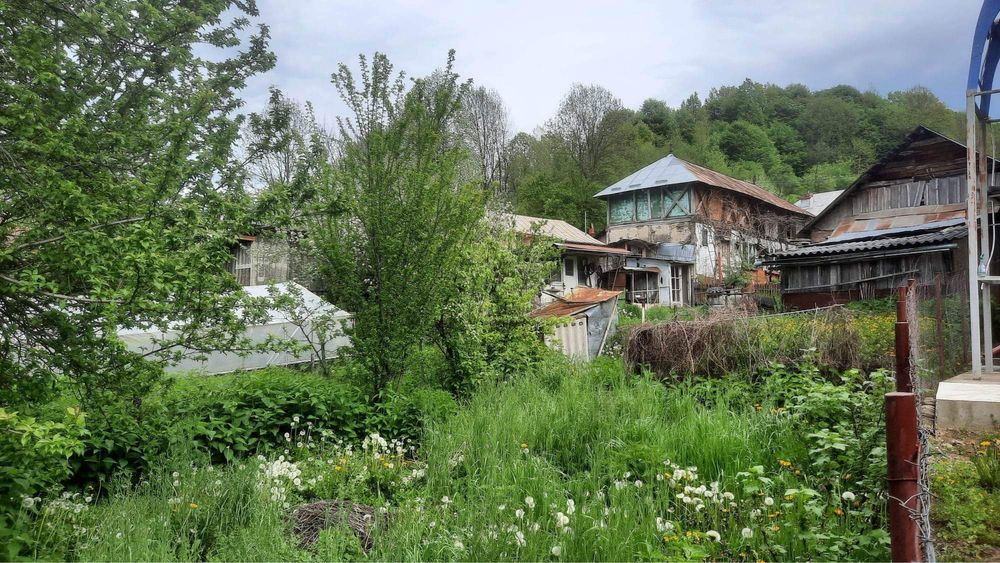 Casa bătrânească cu teren , Vulcana Bai, 34000€