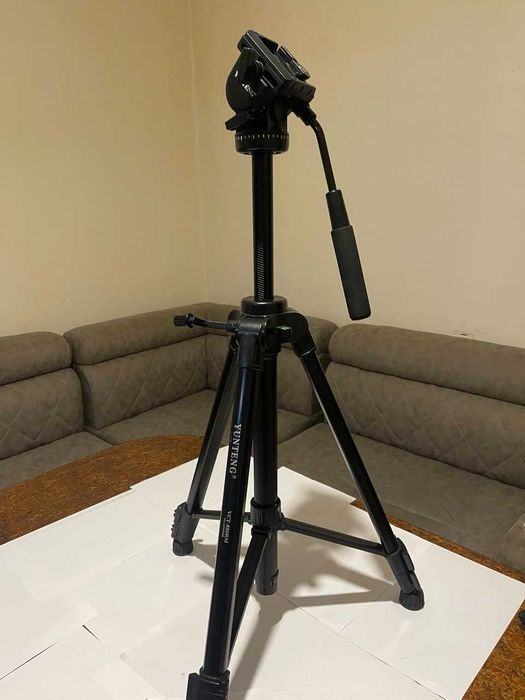 Продаются штативы для камеры в количестве 2шт