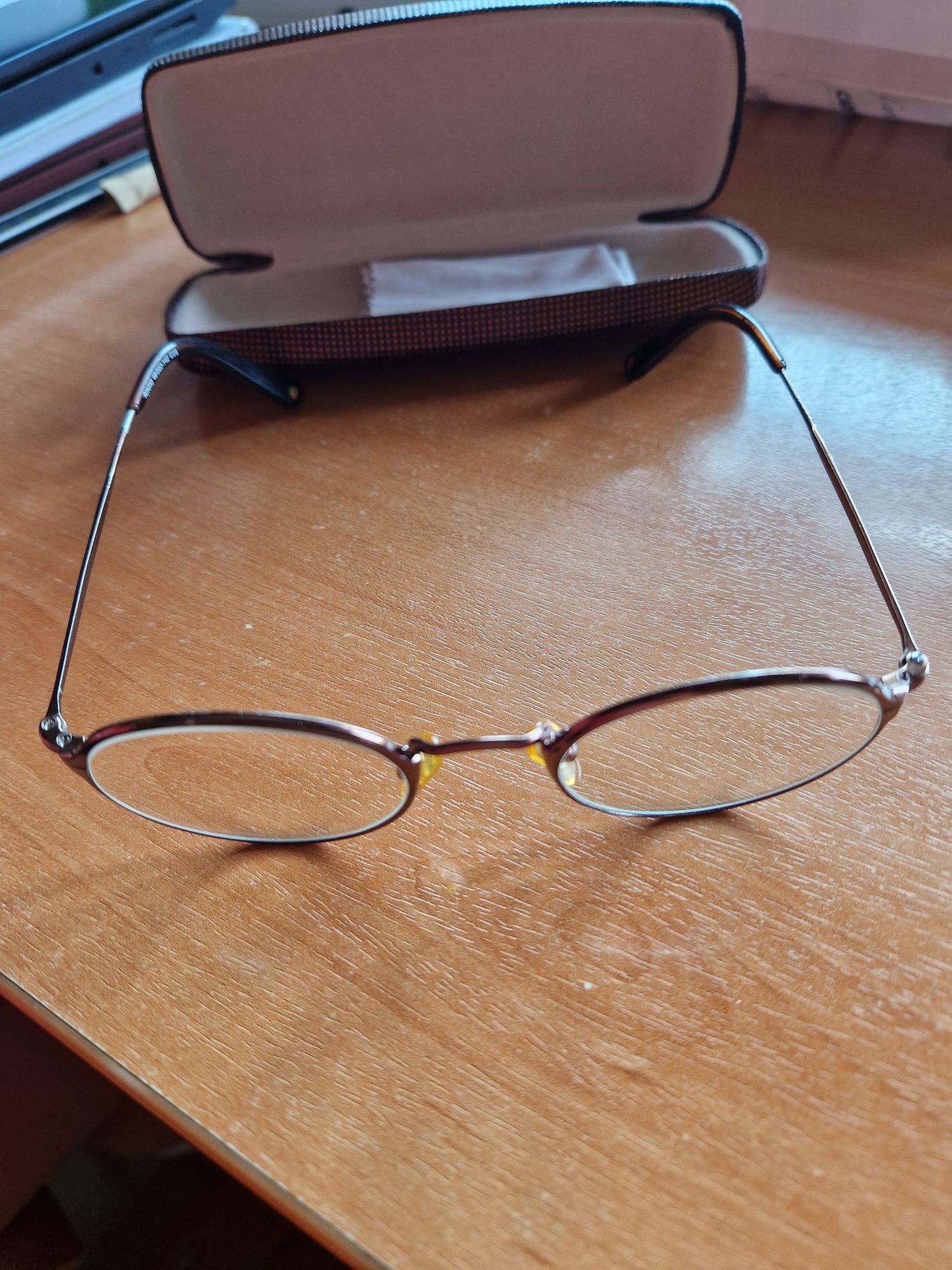 Диоптрични очила с калъф