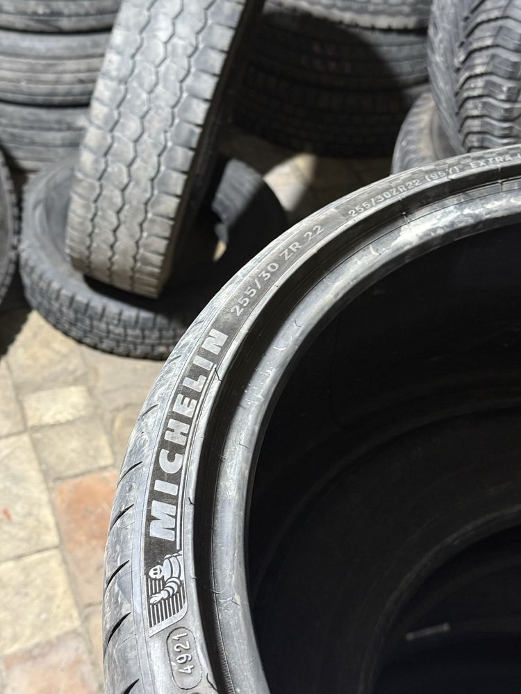 MICHELIN 255/40/22