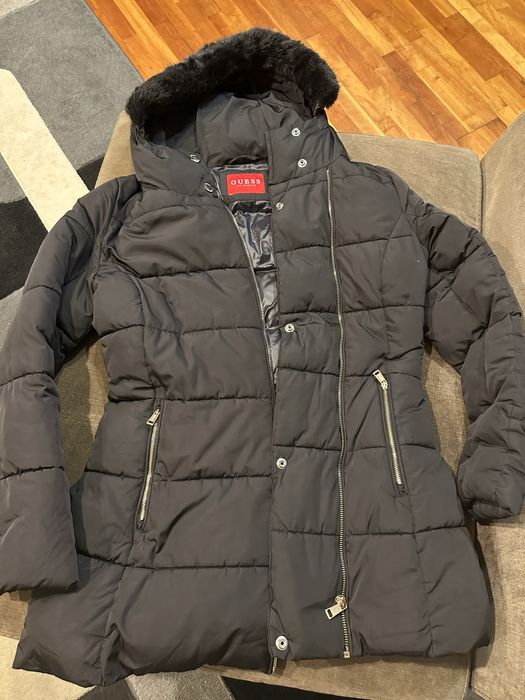 Оригинално дамско яке Guess