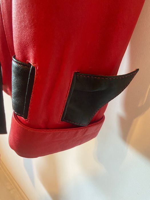 Haină de piele, impecabilă, damă