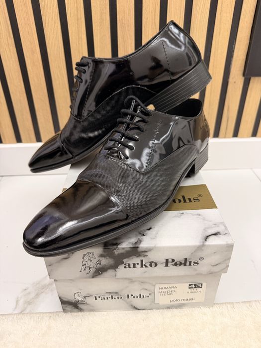 Официални лачени обувки размер 43