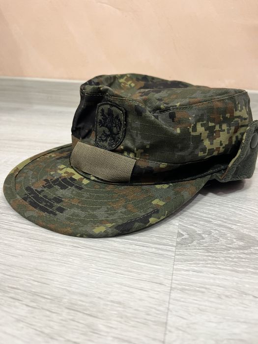 Зимна военна шапка