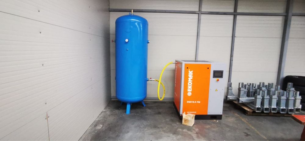 Compresor aer cu surub 18,5kw/25hp EKOMAK inverter/ Magneti Permanenti