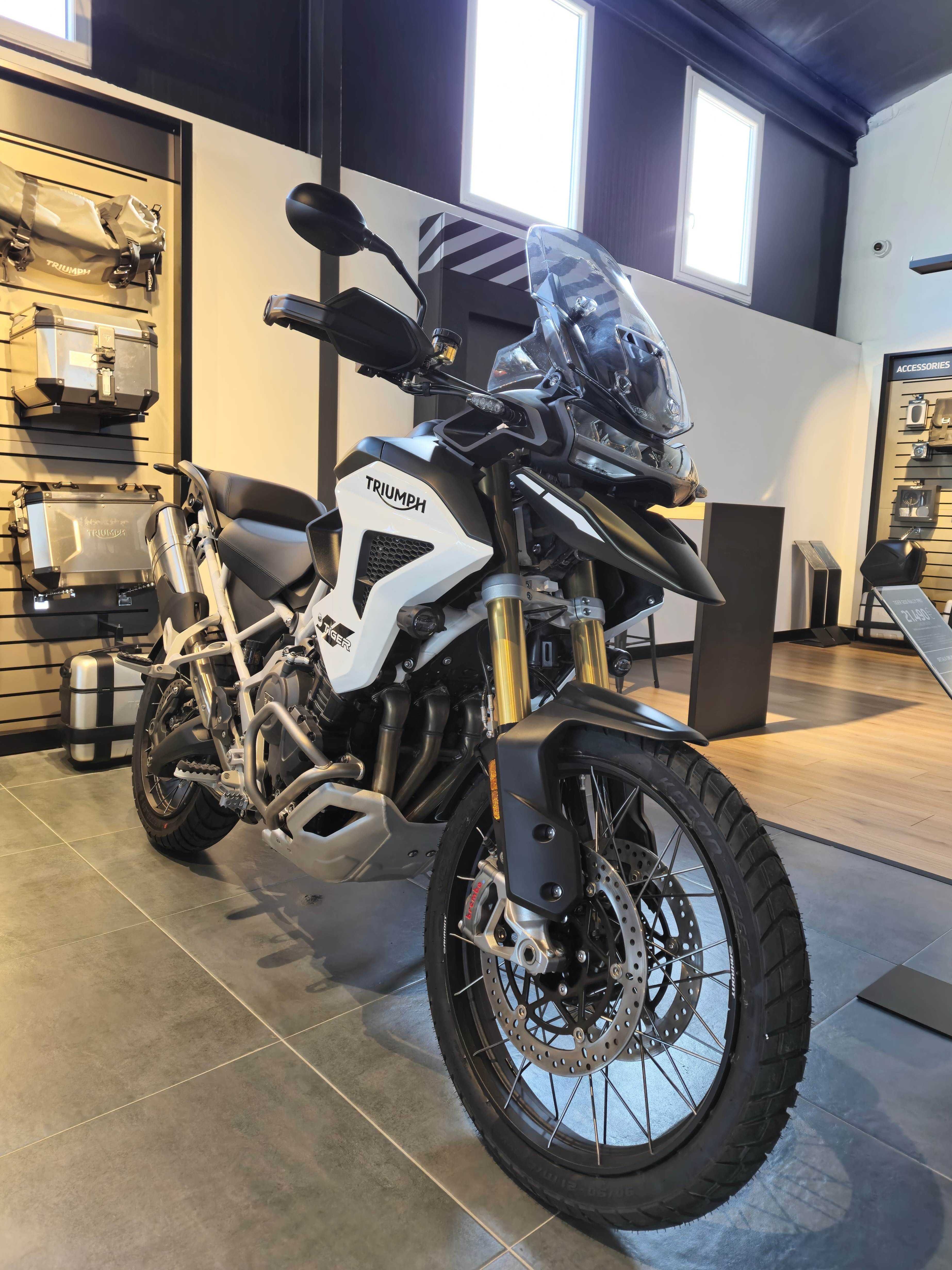 Motocicleta Triumph Tiger 1200 Rally Pro 2024 | Rate | Leasing