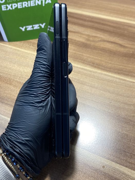 Samsung Galaxy Z Fold 3 Duos / Garanție 12 luni / 256 Gb / Bun|
