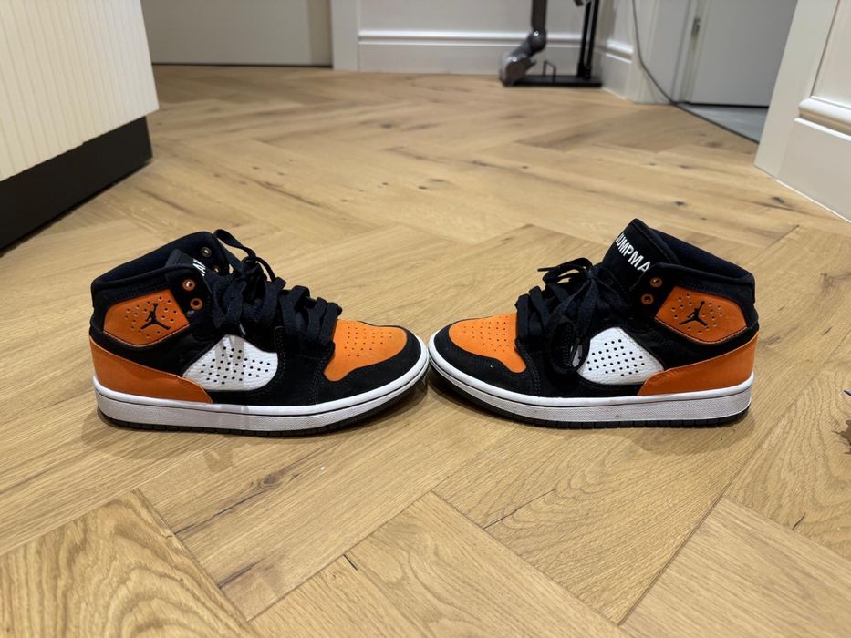 Tenesi Nike Off White si Jordan