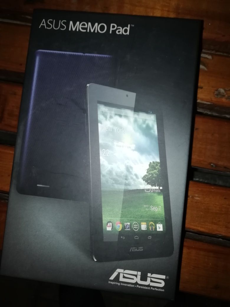 Таблет Asus MemoPad - 2013 ЗА ЧАСТИ