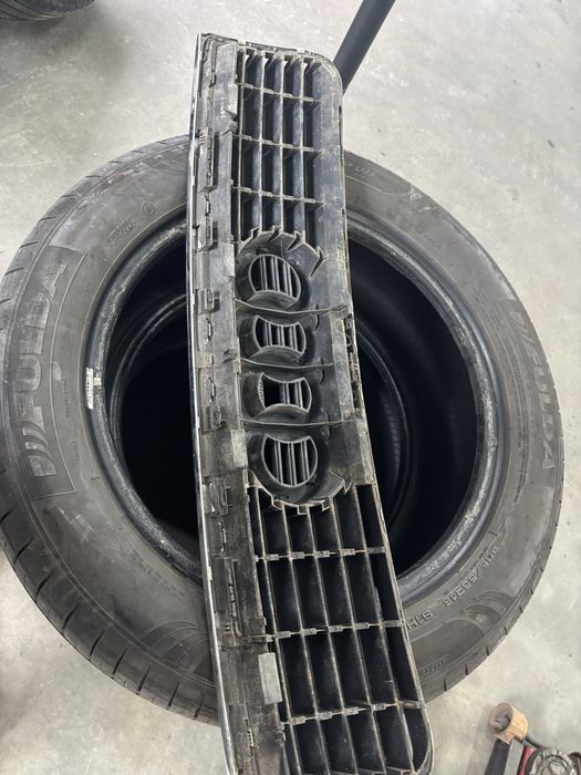 Решетка капак ауди а4 б6