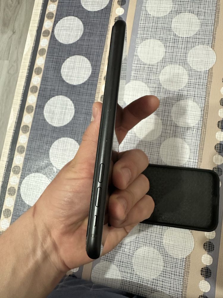 Обмен Iphone XR.
