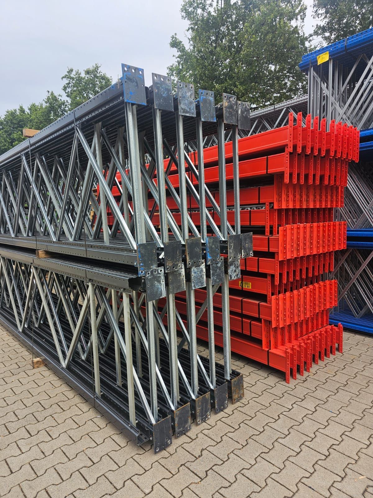 Rafturi metalice pentru paleți - Livrare rapidă