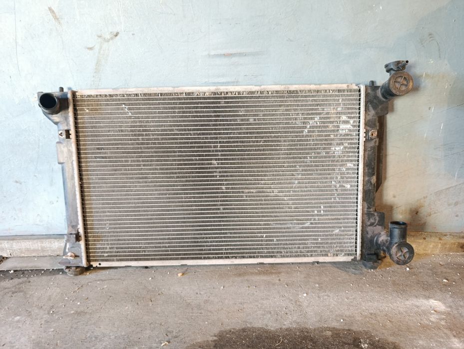 Продам радиатор  охлаждения основной